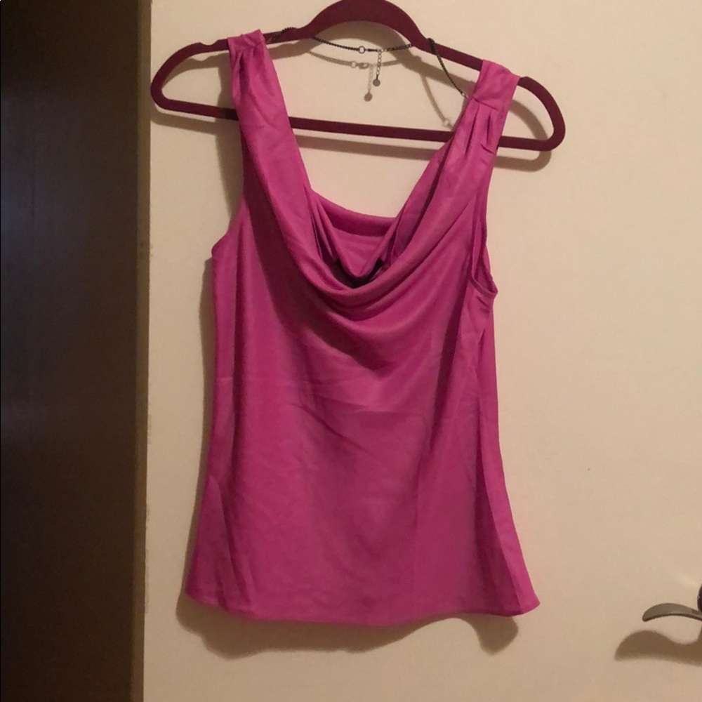 Guess Flounce top , pink trip